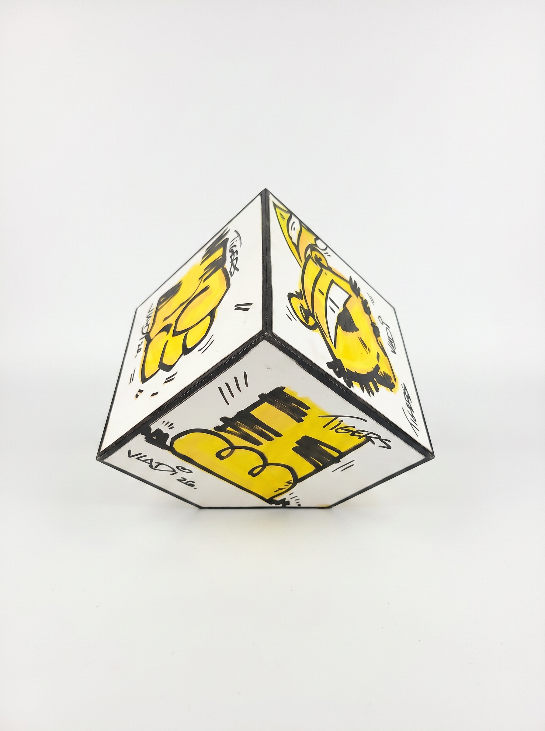 1/1 Unique Art Cube | Cube #09 | Gito x Art Vladi