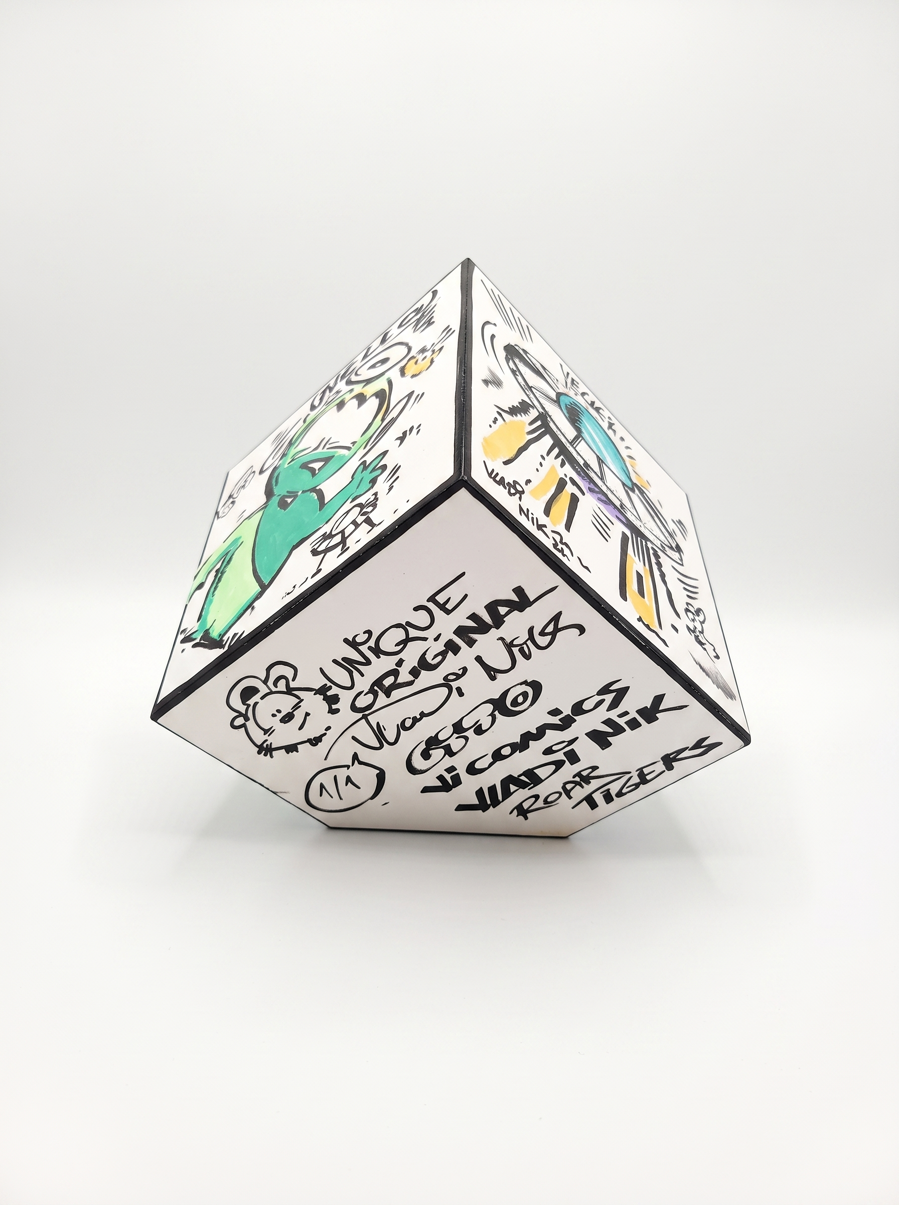 1/1 Unique Art Cube | Cube #05 | Gito x Art Vladi