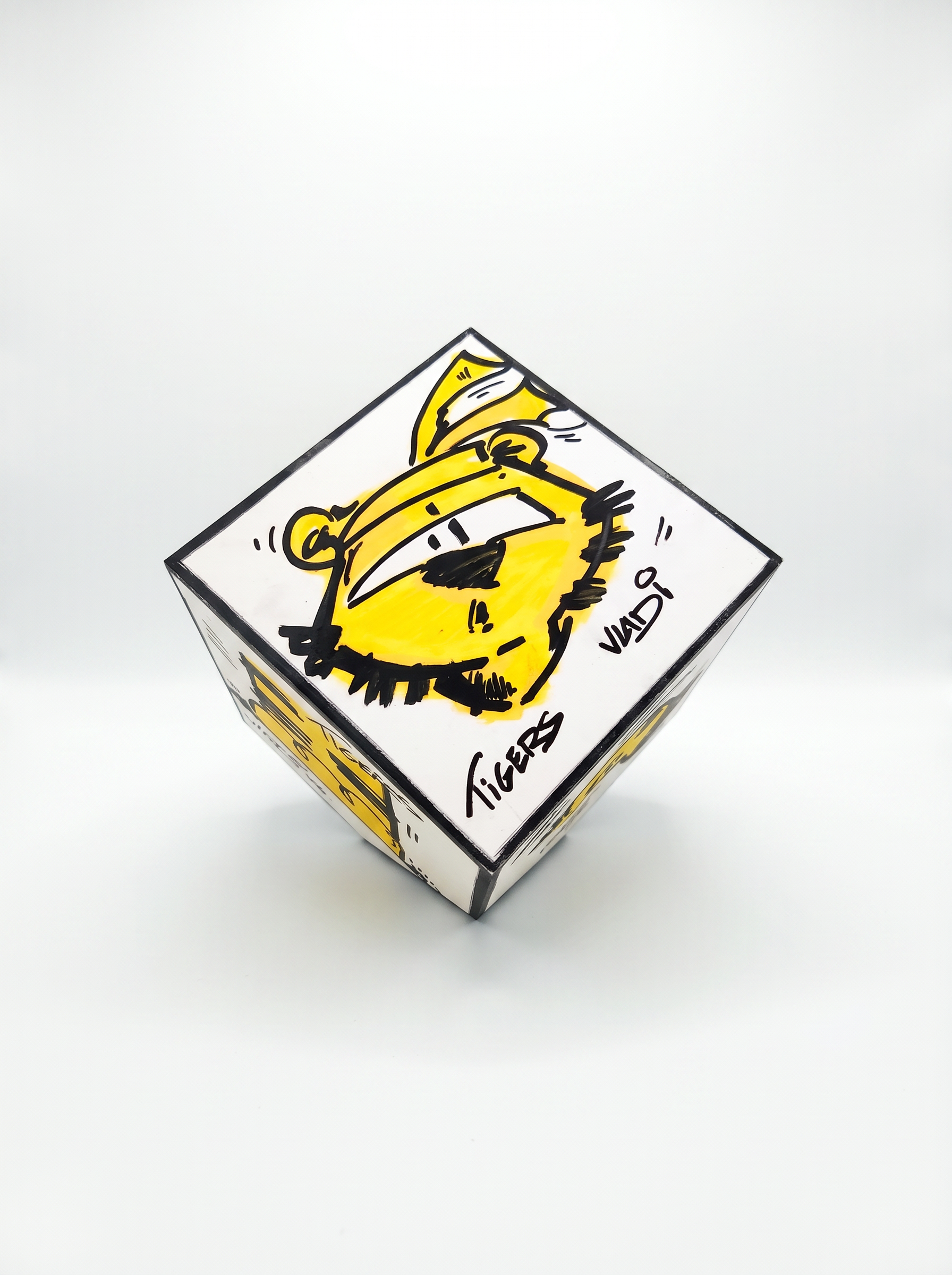 1/1 Unique Art Cube | Cube #09 | Gito x Art Vladi