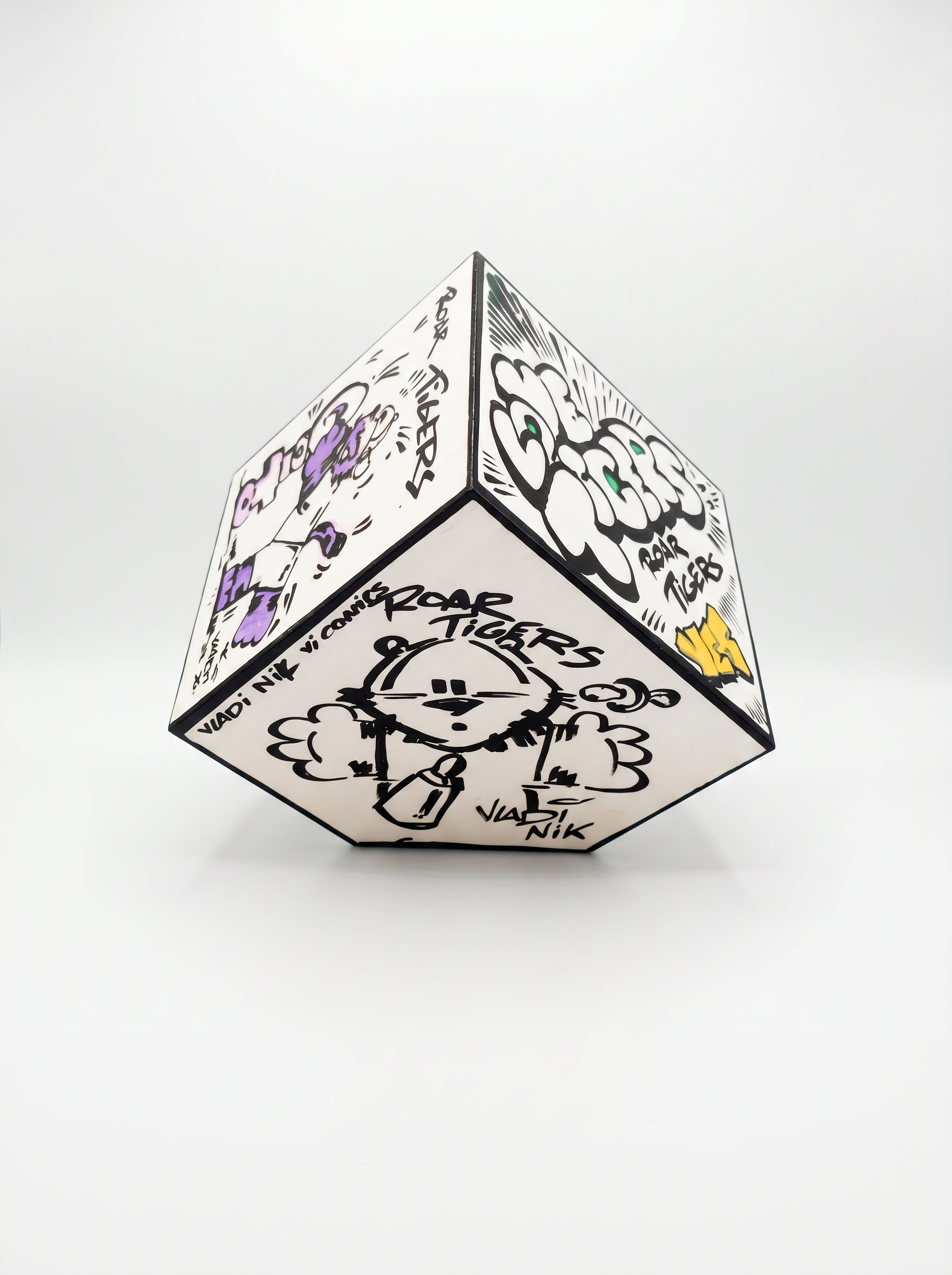1/1 Unique Art Cube | Cube #04 | Gito x Art Vladi