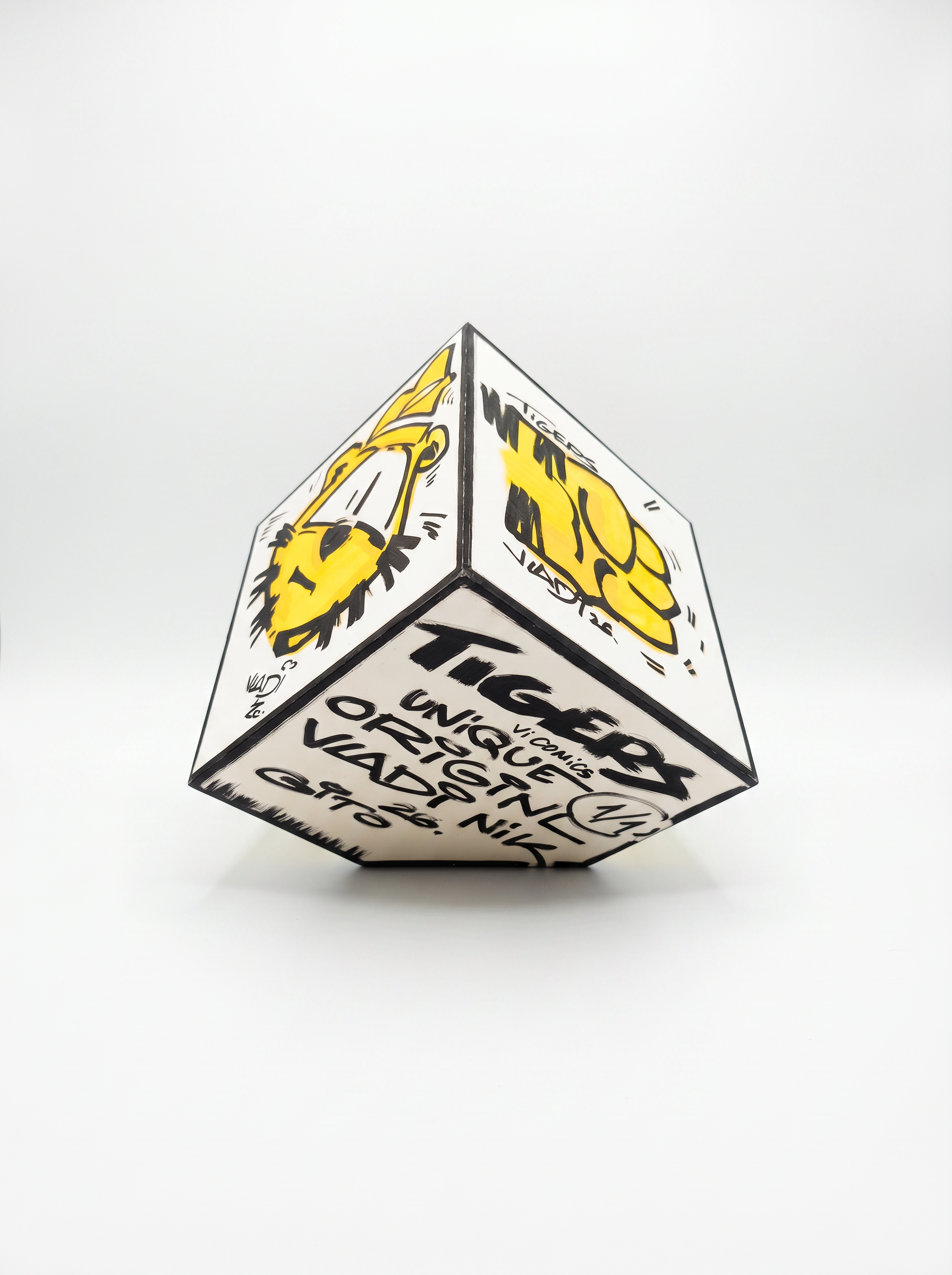 1/1 Unique Art Cube | Cube #09 | Gito x Art Vladi