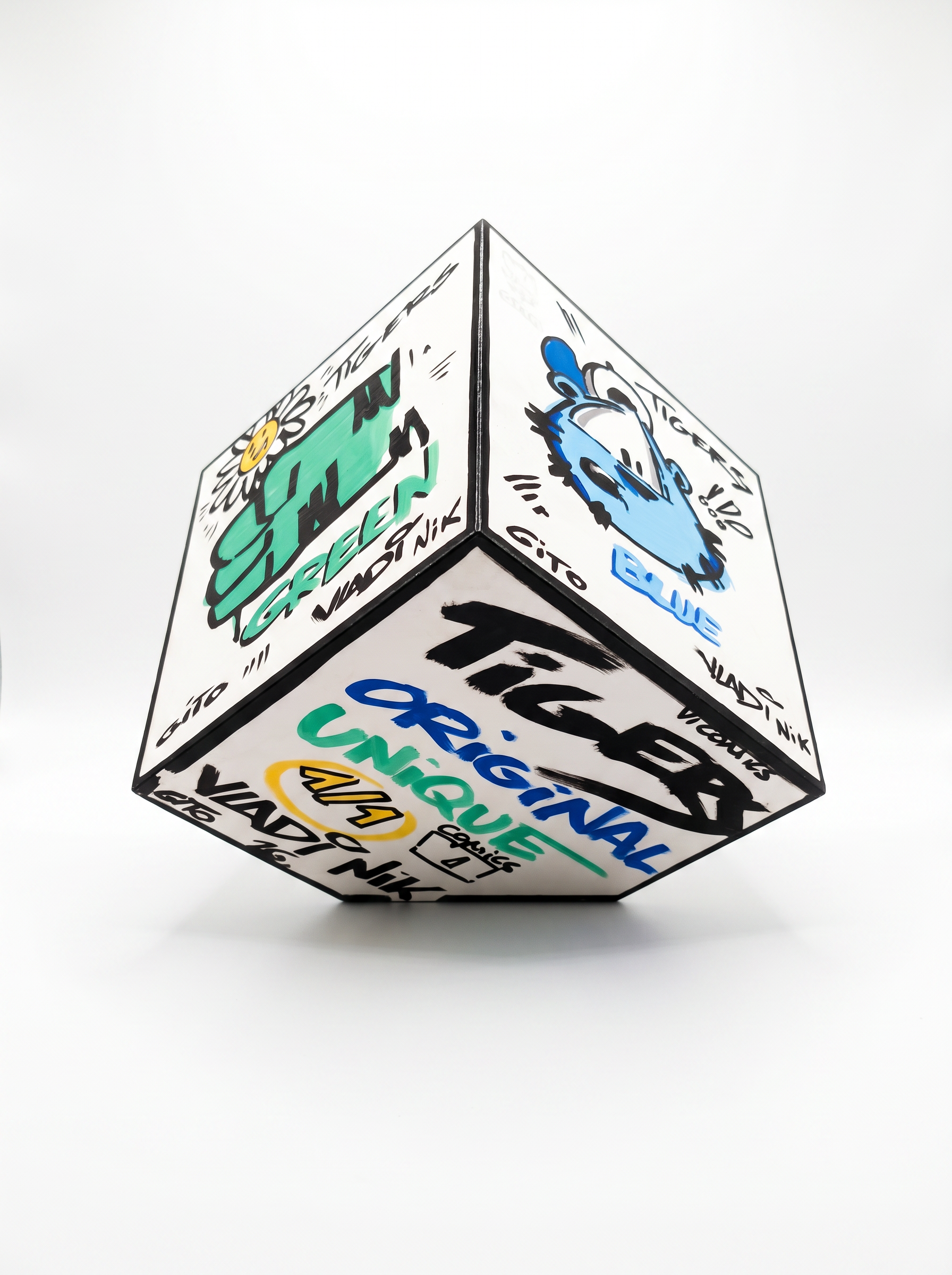 1/1 Unique Art Cube | Cube #01 | Gito x Art Vladi